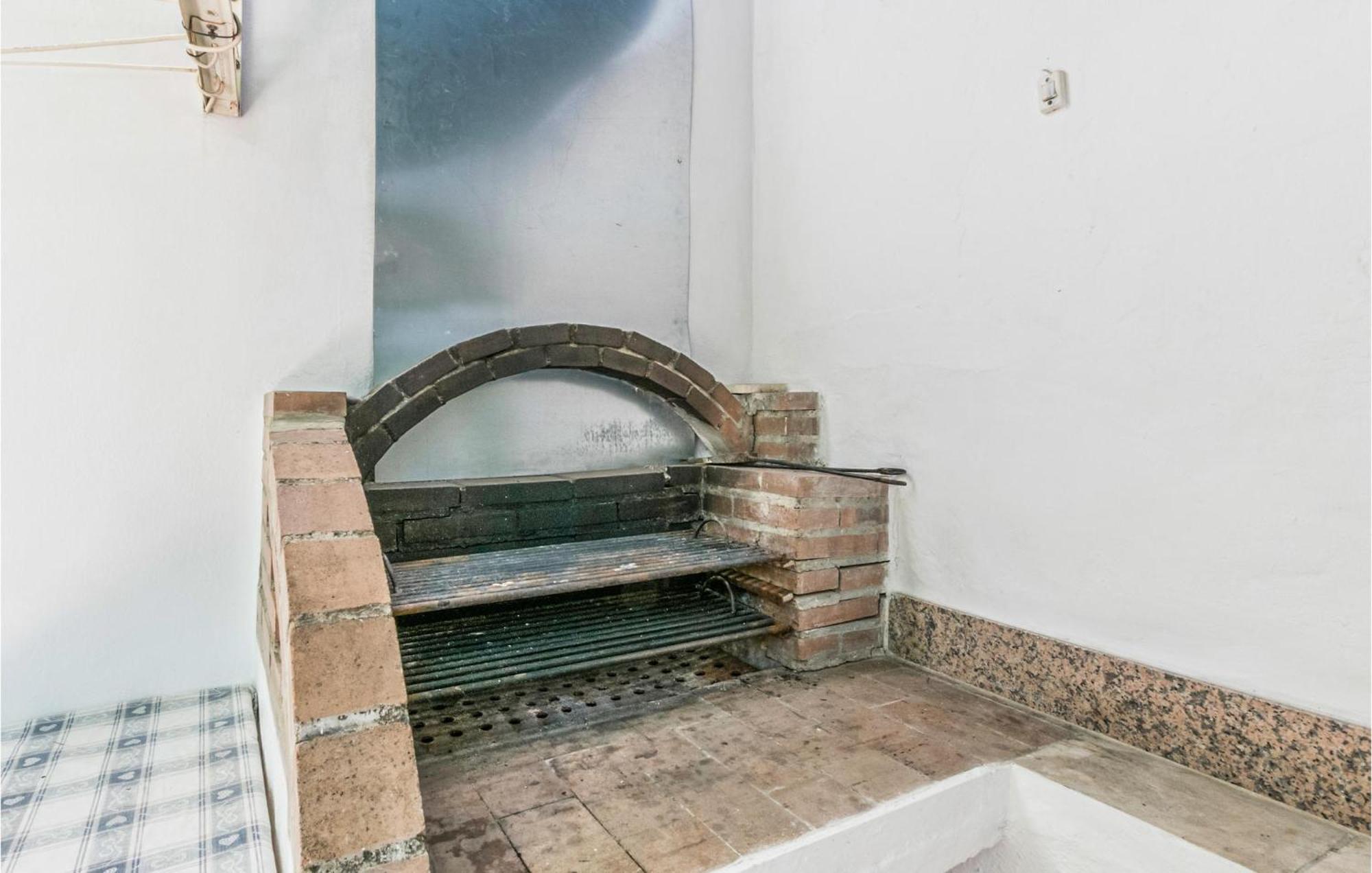 3 Bedroom Beautiful Home In Fuente Tojar Exterior photo